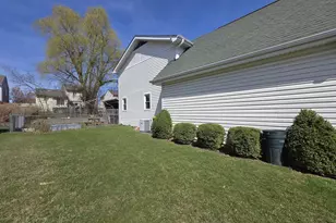 358 Westgate Terrace, Streamwood, IL 60107 - Photo 38