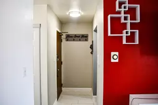 945 Commonwealth Ct, Vernon Hills, IL 60061 - Photo 10