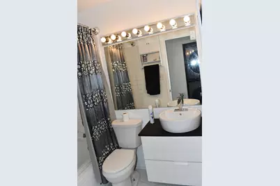 945 Commonwealth Court #4, Vernon Hills, IL 60061 - Photo 14