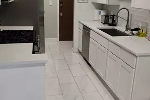 945 Commonwealth Ct, Vernon Hills, IL 60061 - Photo 8