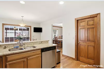 276 Shipland Drive, Crystal Lake, IL 60014 - Photo 22