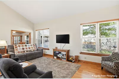 276 Shipland Drive, Crystal Lake, IL 60014 - Photo 16