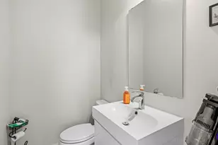 2927 W Wilcox St, Chicago, IL 60612 - Photo 6