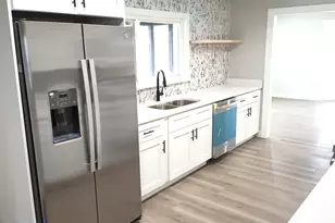 1803 Riverside Dr, McHenry, IL 60050 - Photo 8