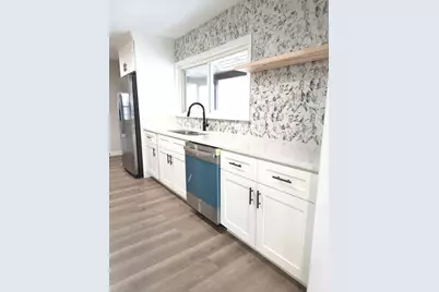 1803 Riverside Drive, McHenry, IL 60050 - Photo 6