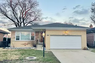 8925 Oriole Ave, Morton Grove, IL 60053 - Photo 1