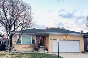 8925 Oriole Ave, Morton Grove, IL 60053 - Photo 2