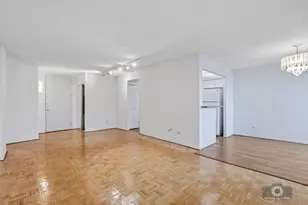 3925 Triumvera Dr, Glenview, IL 60025 - Photo 6