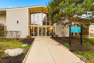 3925 Triumvera Dr, Glenview, IL 60025 - Photo 24