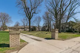 2317 17th St, Rock Island, IL 61201 - Photo 2