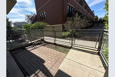 1000 N Kingsbury Street #104, Chicago, IL 60610 - Photo 8