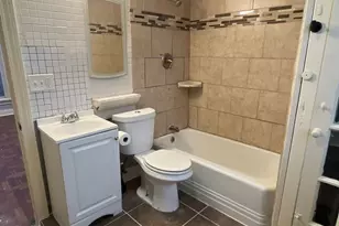 8153 S Exchange Ave, Chicago, IL 60617 - Photo 10