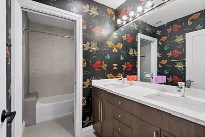 3717 N Hermitage Avenue, Chicago, IL 60613 - Photo 32