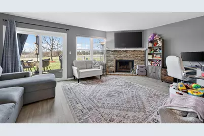 842 N Tamarac Boulevard, Addison, IL 60101 - Photo 4