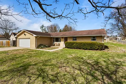 408 E Victory Street, Sidney, IL 61877 - Photo 2