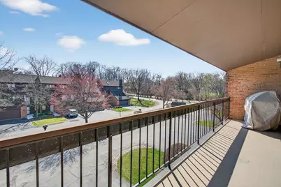 8150 Brookside Drive #204, Palos Park, IL 60464 - Photo 10