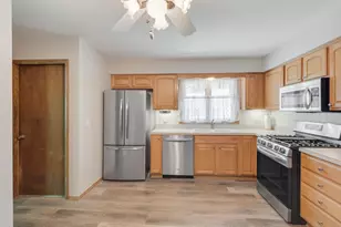 6743 W 89th Pl, Oak Lawn, IL 60453 - Photo 12