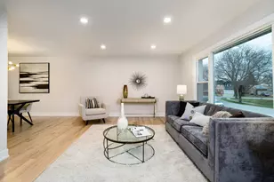 530 Cumberland Trail, Elgin, IL 60123 - Photo 6