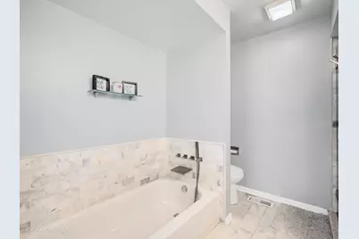 210 Stoneybrook Lane, Bloomingdale, IL 60108 - Photo 14