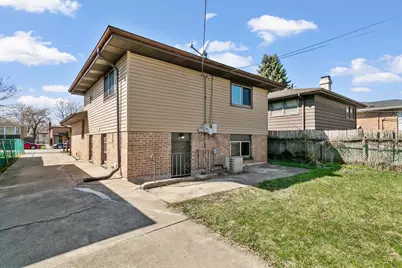 14129 S Hoxie Avenue, Burnham, IL 60633 - Photo 4