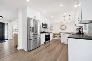 5731 Doe Cir, Westmont, IL 60559 - Photo 14