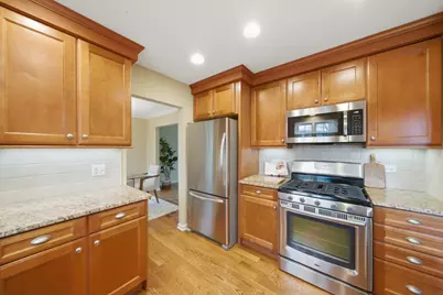 402 Locust Place, Deerfield, IL 60015 - Photo 12