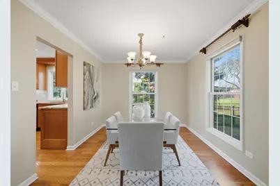 402 Locust Place, Deerfield, IL 60015 - Photo 6