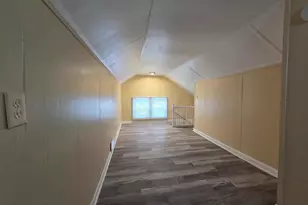 2205 18th Ave, Rockford, IL 61104 - Photo 8