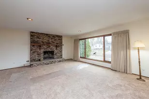 9743 W 16th St, Zion, IL 60099 - Photo 2