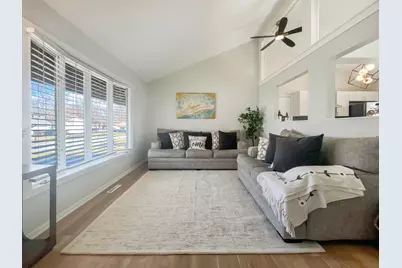 5505 W Shore Drive, McHenry, IL 60050 - Photo 4