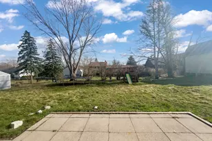 5505 W Shore Dr, McHenry, IL 60050 - Photo 18