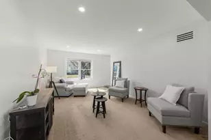 1301 Peshtigo Ave, Naperville, IL 60564 - Photo 10