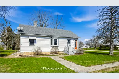 209 E Lafayette Street, Ashkum, IL 60911 - Photo 4