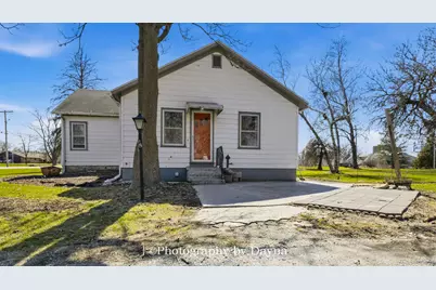 209 E Lafayette Street, Ashkum, IL 60911 - Photo 2