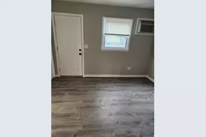 1340 N Main Street #A8, Wheaton, IL 60187 - Photo 2