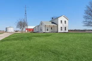 3292 E 24th Rd, Marseilles, IL 61341 - Photo 2