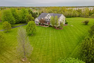 28309 W Savannah Trail, Lake Barrington, IL 60010 - Photo 2