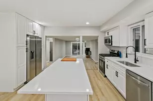 1554 Chickasaw Dr, Naperville, IL 60563 - Photo 8