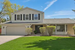 1554 Chickasaw Dr, Naperville, IL 60563 - Photo 2