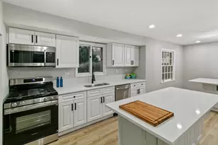 1554 Chickasaw Dr, Naperville, IL 60563 - Photo 6