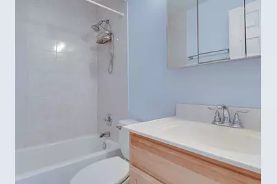 615 Quincy Bridge Lane #201, Glenview, IL 60025 - Photo 8