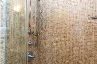 711 W Grand Ave, Chicago, IL 60654 - Photo 16