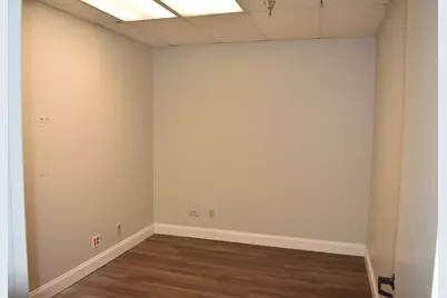 415 Washington Street #124, Waukegan, IL 60085 - Photo 6