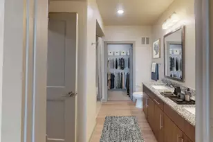 690 E Algonquin Rd, Schaumburg, IL 60173 - Photo 6