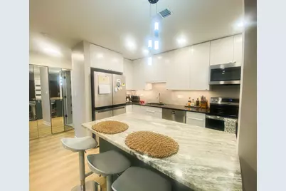 715 W Central Road #A8, Mount Prospect, IL 60056 - Photo 4