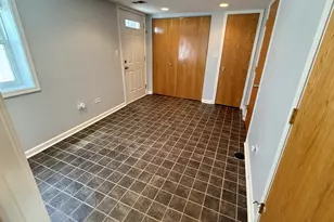 2918 S Poplar Ave, Chicago, IL 60608 - Photo 10