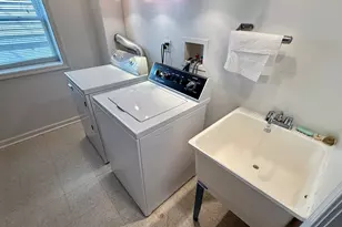 2918 S Poplar Ave, Chicago, IL 60608 - Photo 8