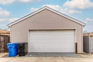 7408 W Addison St, Chicago, IL 60634 - Photo 18