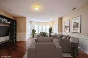 7018 S Paxton Ave, Chicago, IL 60649 - Photo 2