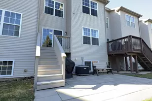 671 Southtowne Dr, Belvidere, IL 61008 - Photo 2